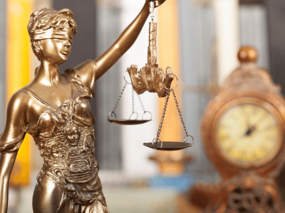 5 Reasons to Hire an Experienced Criminal Lawyer Immediately